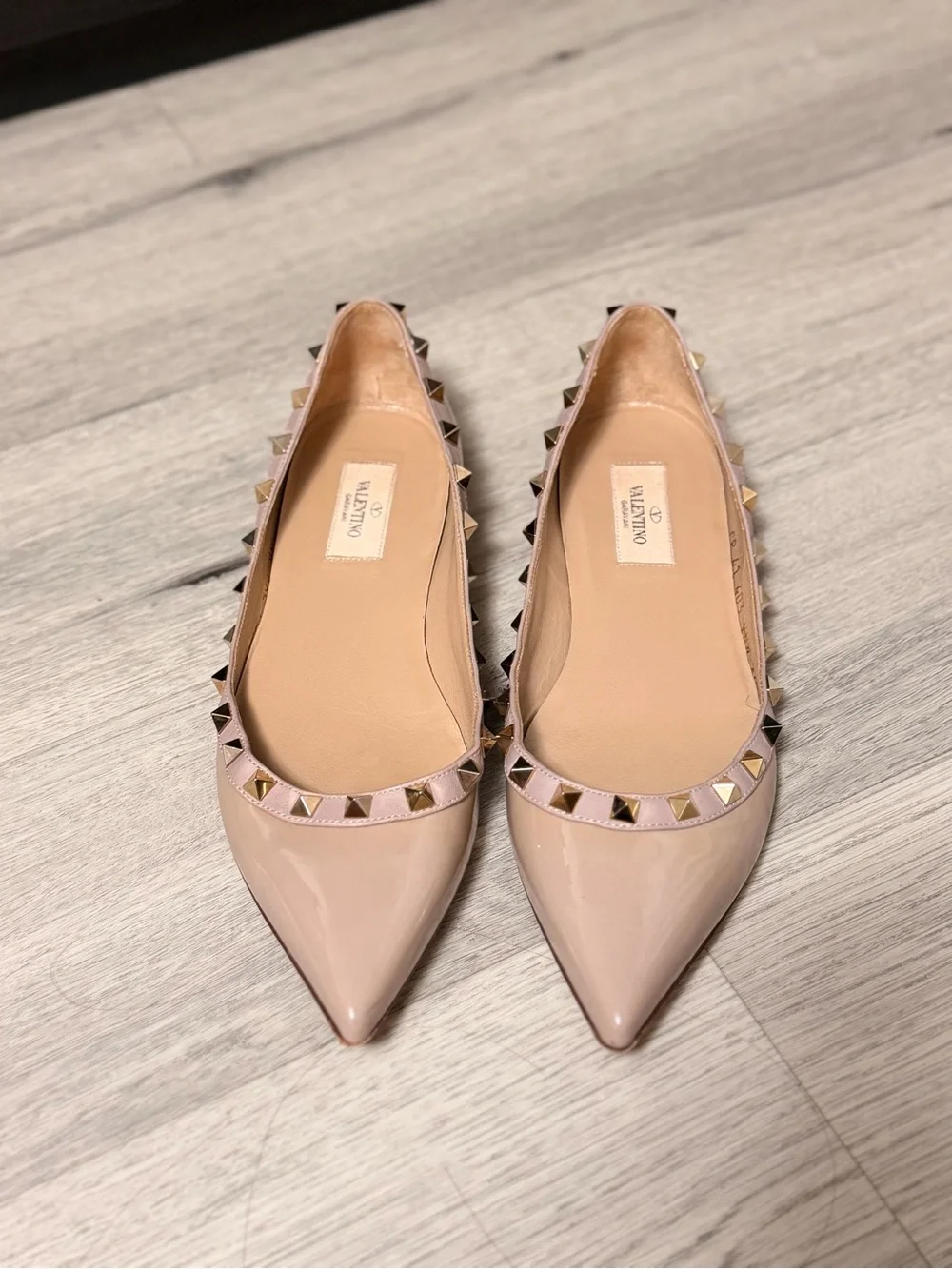 Valentino Garavani Nude Pink Patent Leather Rockstud Pointed Flats